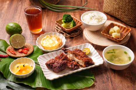 泰酥雞腿排飯